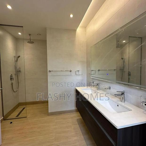 5bdrm Villa in Kyuna Estate for sale