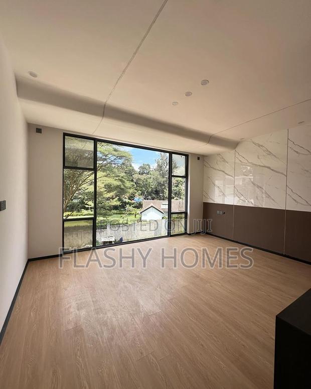 5bdrm Villa in Valley Arcade for sale