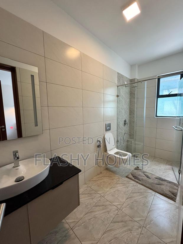 3bdrm Apartment in Westlands, Raphta Road Area for sale