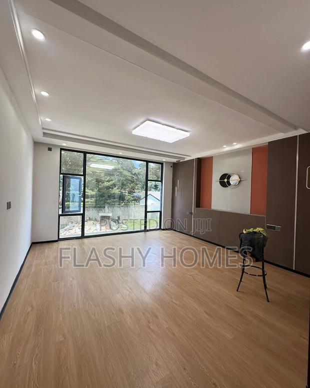 5bdrm Villa in Valley Arcade for sale