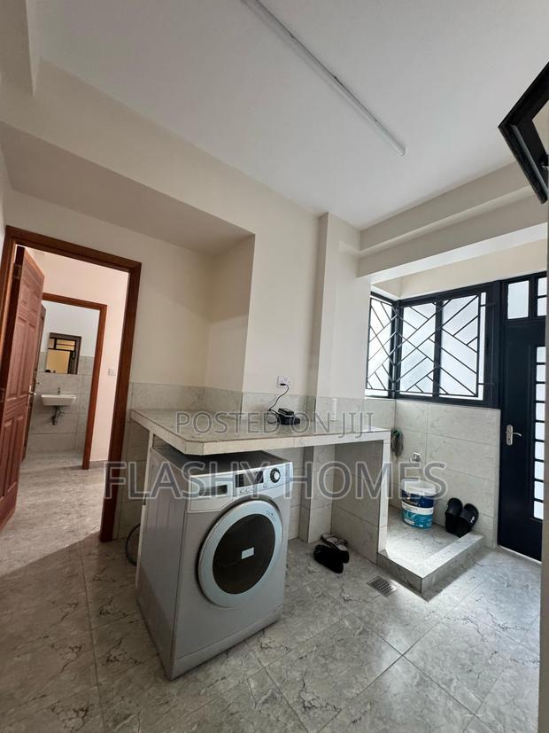 3bdrm Apartment in Westlands, Raphta Road Area for sale