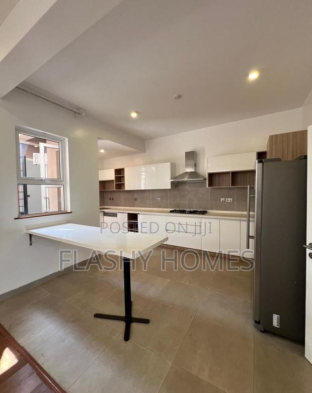 4bdrm Villa in Valley Arcade for sale