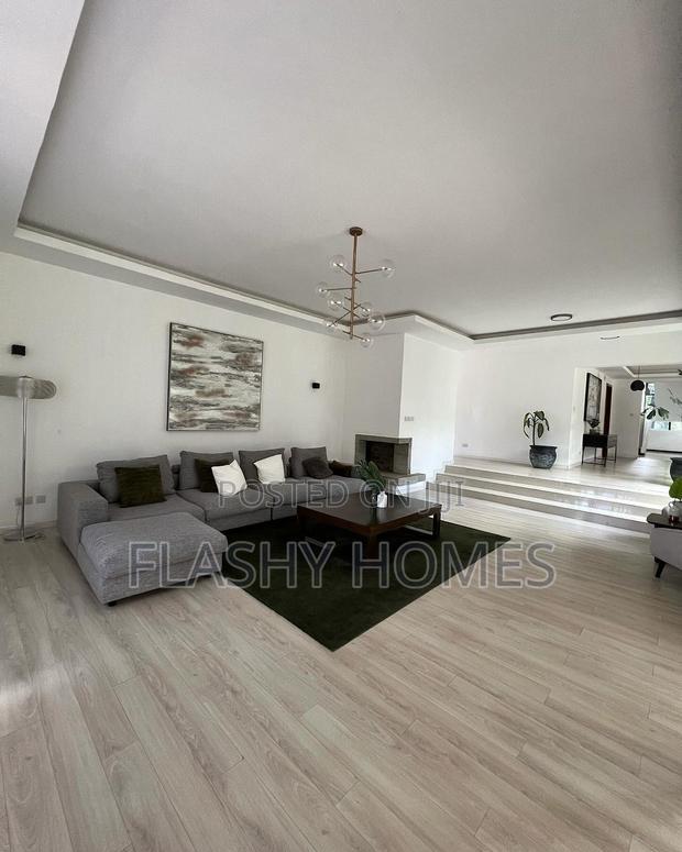 5bdrm Villa in Hardy for sale