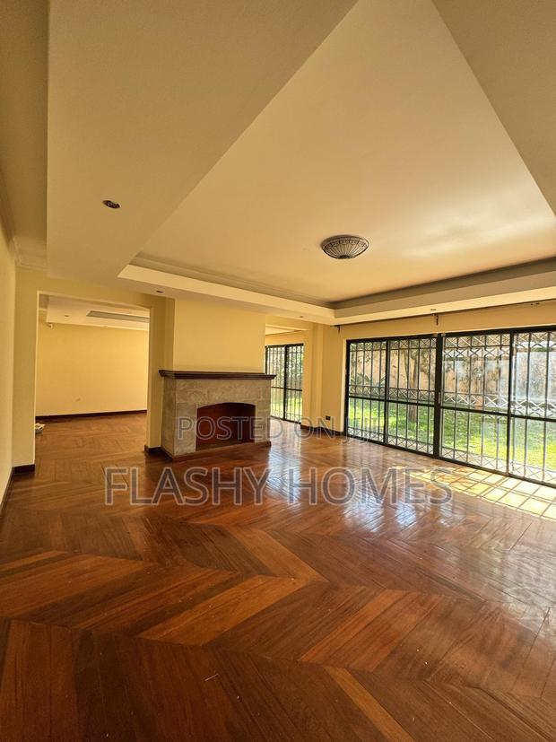 5bdrm Townhouse/Terrace in Lavington, Maziwa for sale