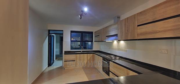 4bdrm Townhouse/Terrace in Kamakis for sale