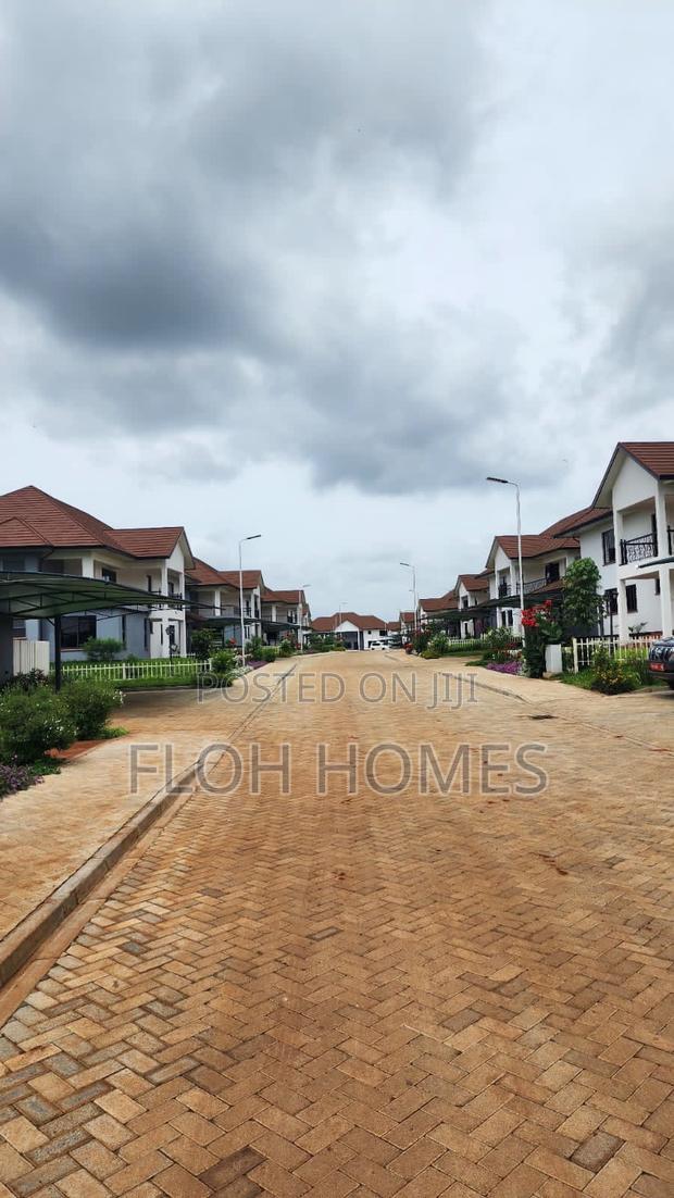 4bdrm Townhouse / Terrace in New Runda, Kiambu / Kiambu for rent