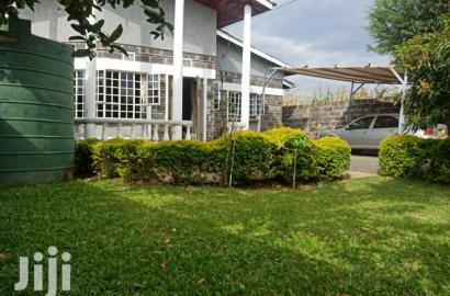 3bdrm Bungalow in Teachers, Nakuru Town East for Sale