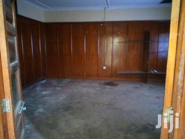 Warehouse to Let