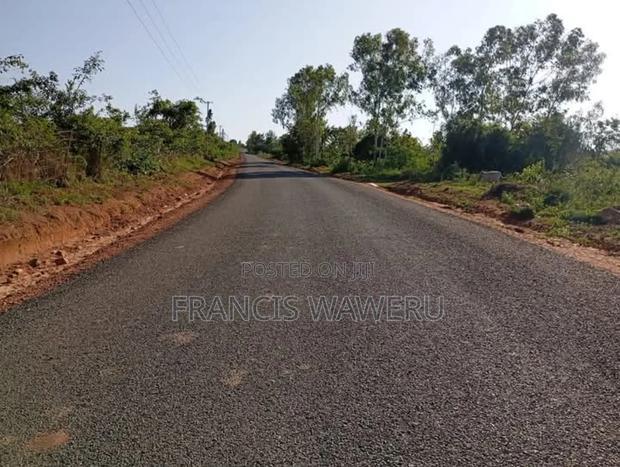 6 Acres at KSH 1.3M Each,In Mananja, Kenol-Makutano Highway.