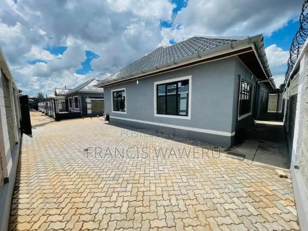 4bdrm Bungalow in Mugutha Estate, Kimbo for sale