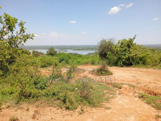 6 Acres at KSH 1.3M Each,In Mananja, Kenol-Makutano Highway.
