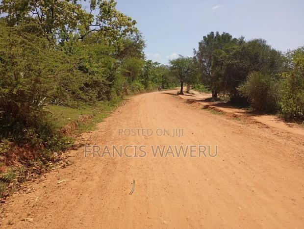 6 Acres at KSH 1.3M Each,In Mananja, Kenol-Makutano Highway.