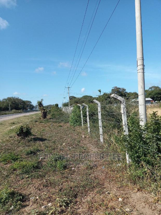 For Sale 30 Acres Touching Mombasa Malindi Rd