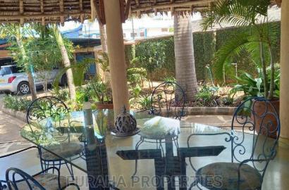 For Sale 6 Bedrooms Villa Nyali