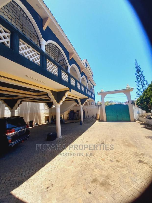 10bdrm House in Nyali for Sale