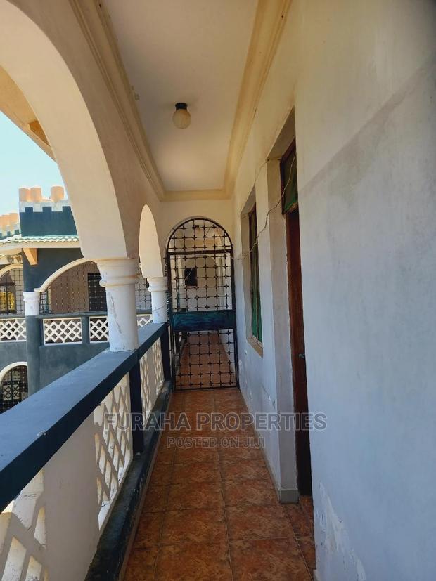 10bdrm House in Nyali for Sale