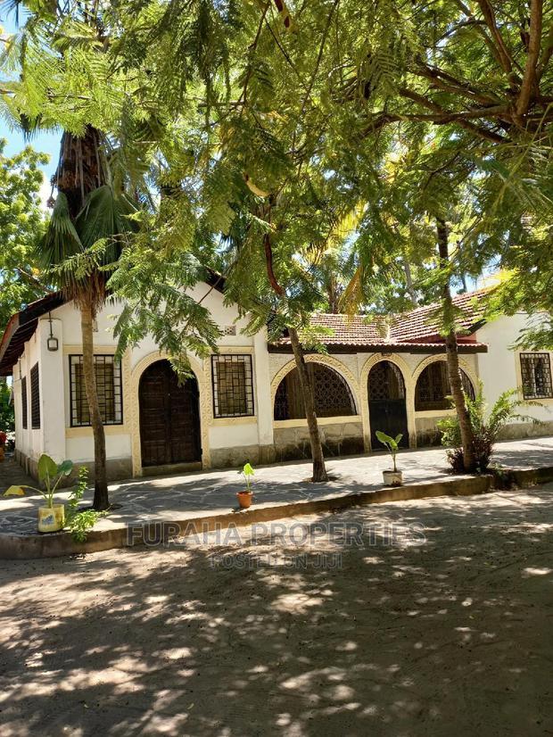 3 Bedrooms Bungalow for Sale