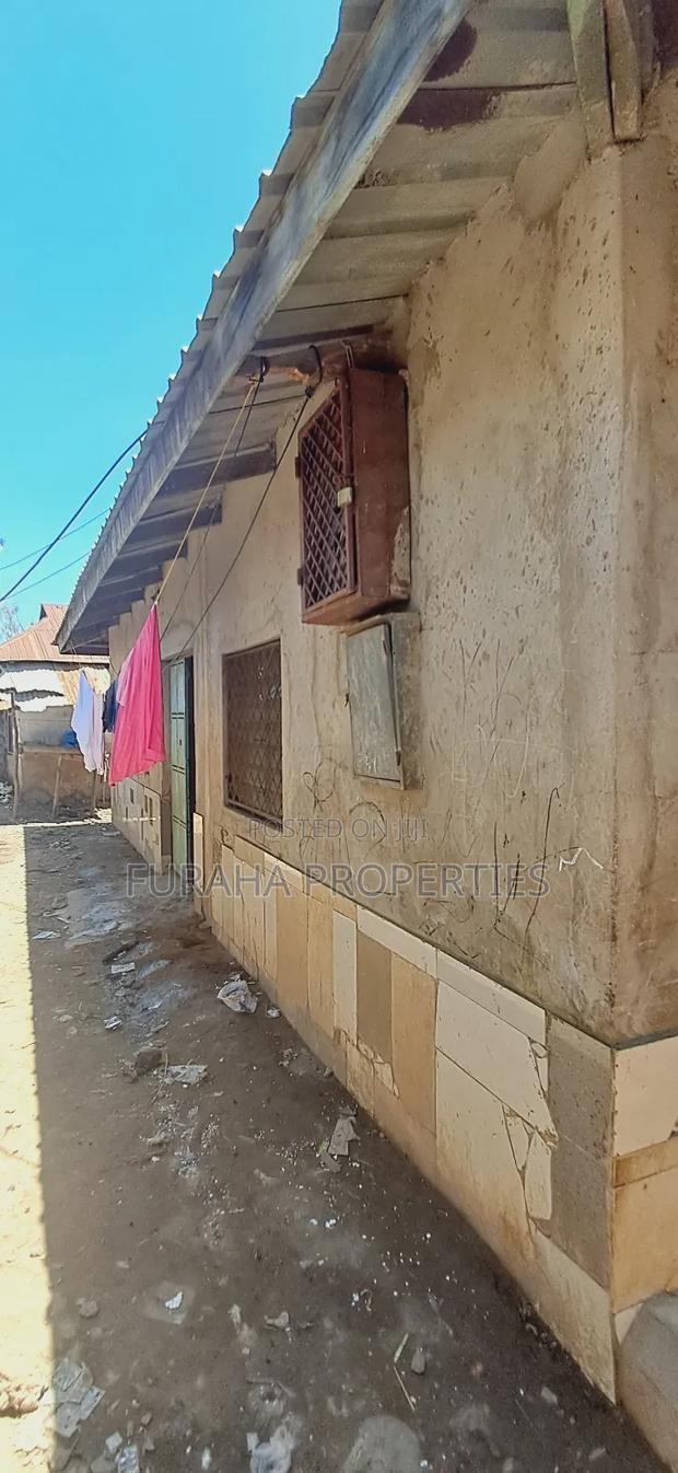8bdrm Bungalow in Kisimani Bombolulu for sale