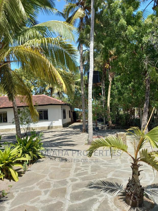 3 Bedrooms Bungalow for Sale
