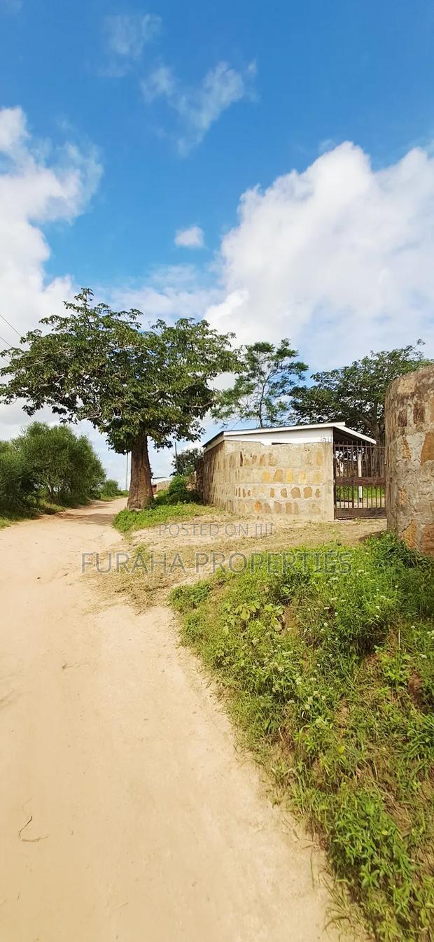 For Leese 4.2 Acres Mariakani