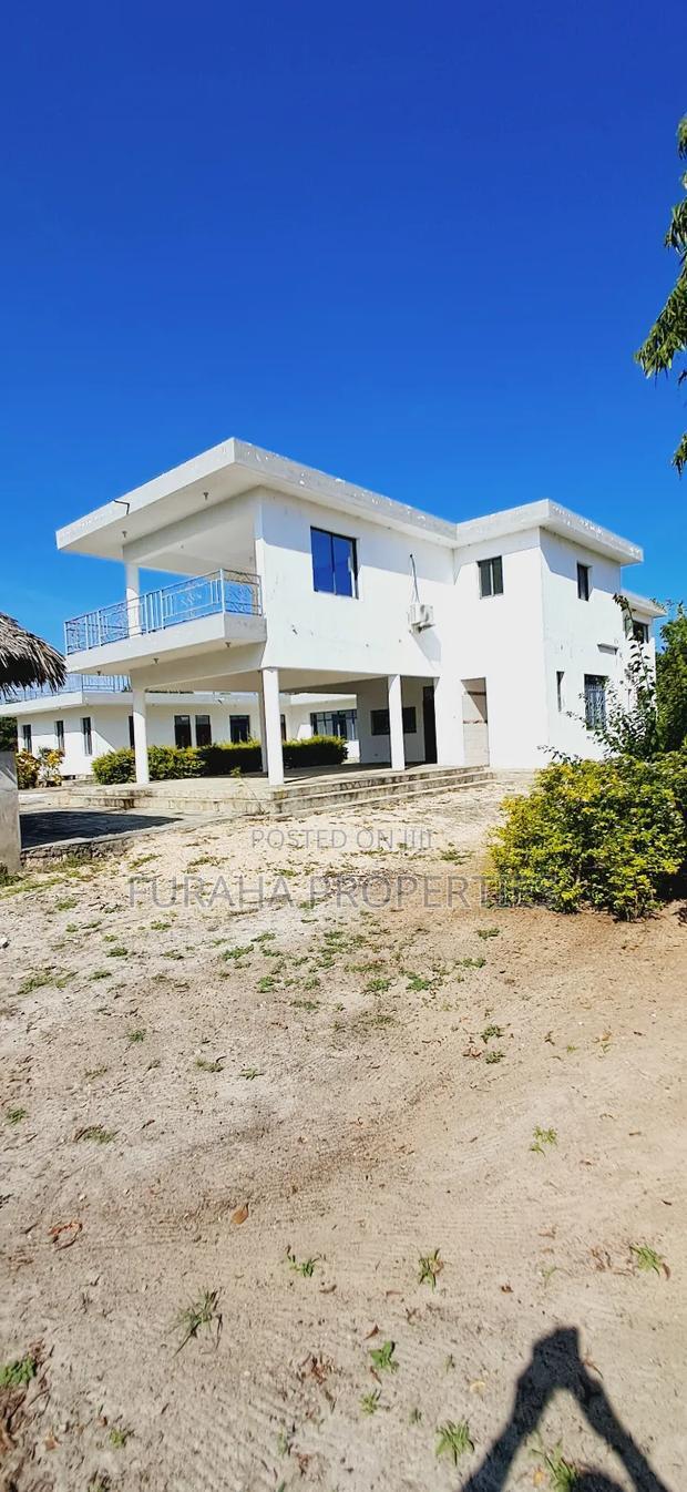 5bdrm Mansion in Gede Malindi for sale