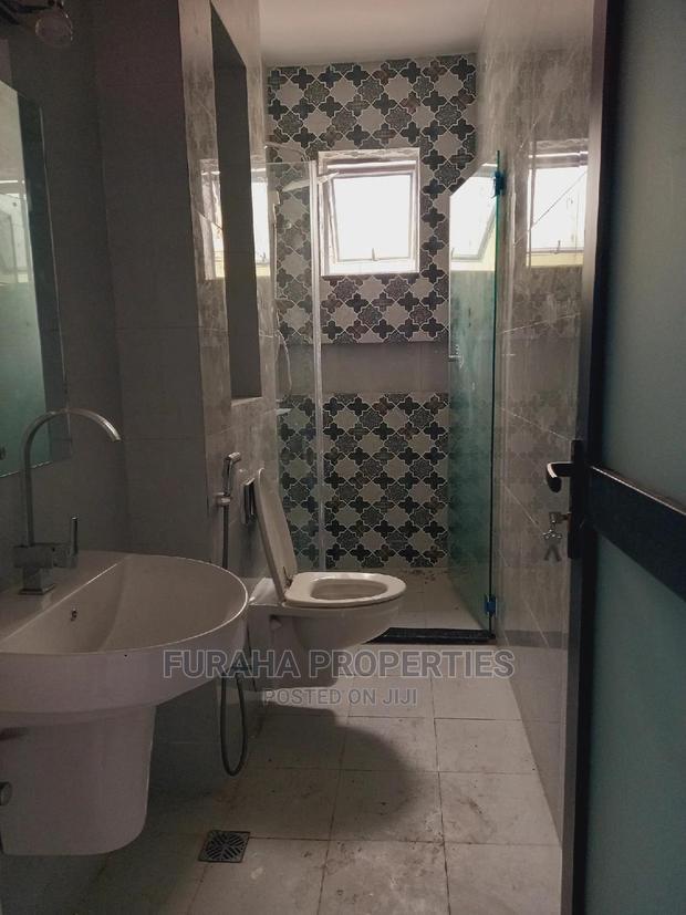3bdrm Apartment in Kizingo for Sale
