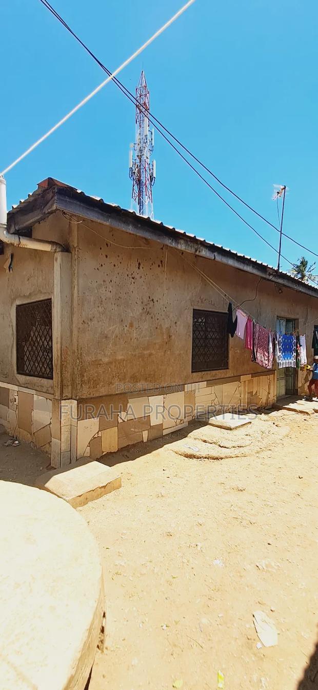 8bdrm Bungalow in Kisimani Bombolulu for sale
