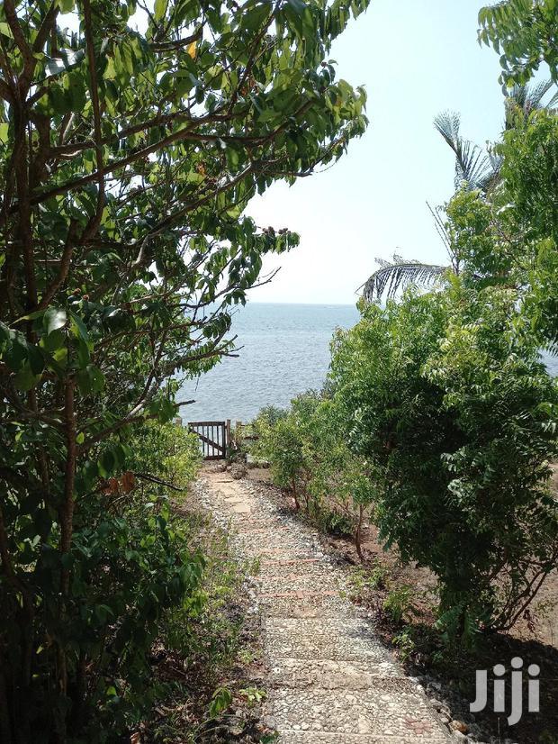 For Sale 4 Bedrooms Bungalow Beach Villa