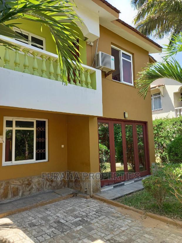 4bdrm Townhouse/Terrace in Bandari, Bombolulu for Sale