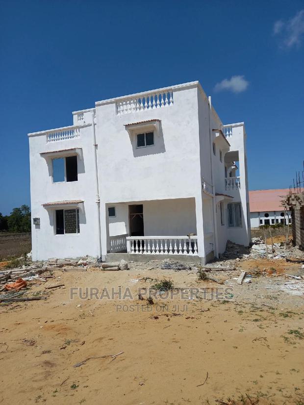 For Sale 4 Bedrooms Massionate Utange