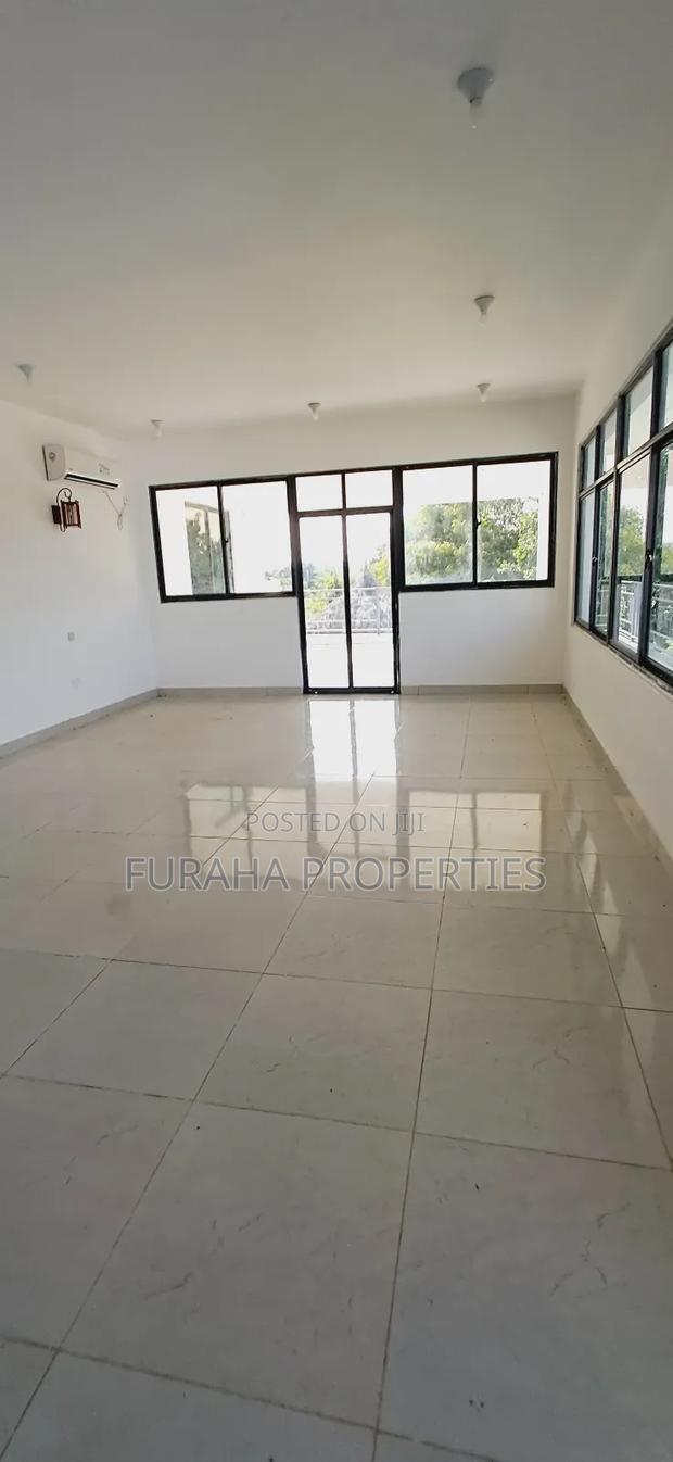 5bdrm Mansion in Gede Malindi for sale
