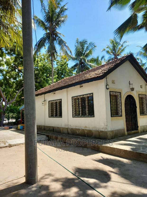 3 Bedrooms Bungalow for Sale