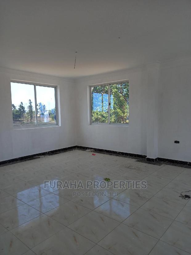 For Sale 4 Bedrooms Massionate Utange