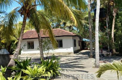 3 Bedrooms Bungalow for Sale