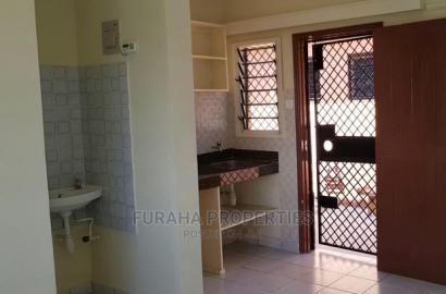10bdrm Block of Flats in Half London, Likoni for Sale