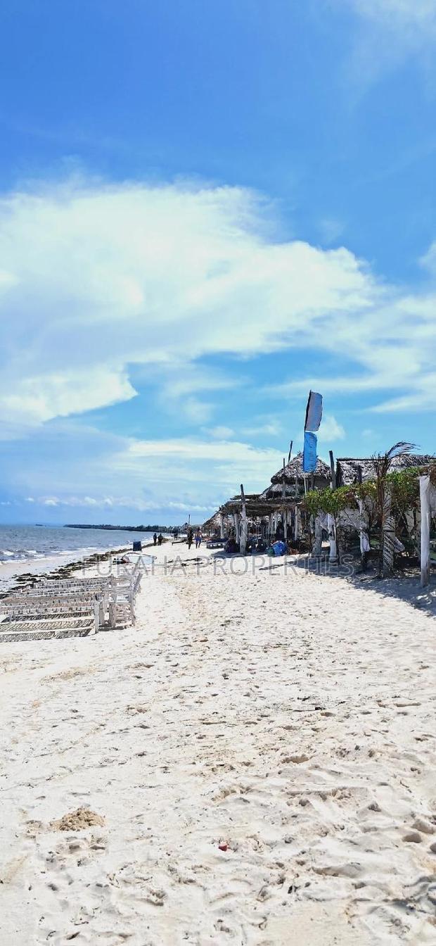 For Sale 10 Acre Sandy Beach Land.