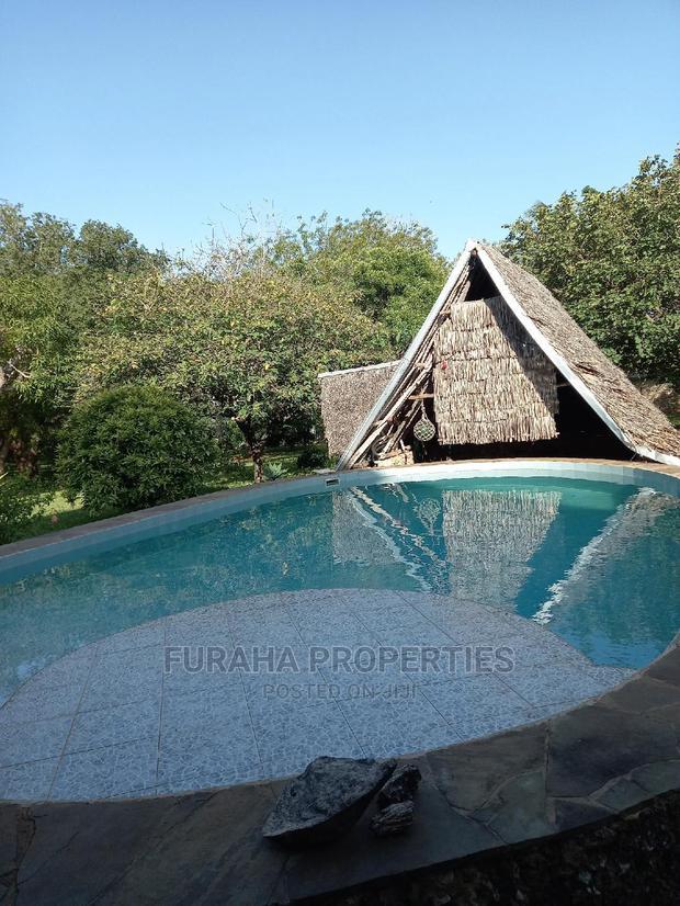 5bdrm Bungalow in Kikambala for Sale
