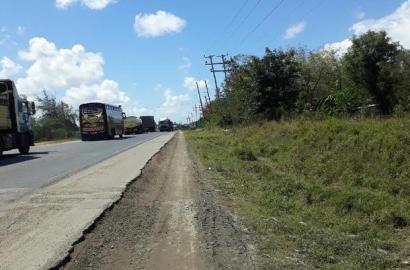 For Sale 1 Acre Touching Mariakani Nairobi Highway