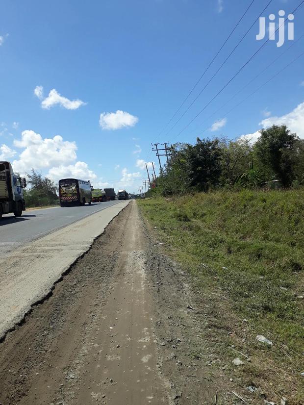 For Sale 1 Acre Touching Mariakani Nairobi Highway