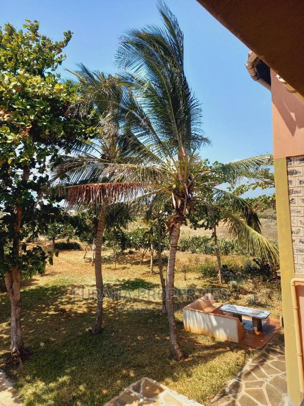 4bdrm Mansion in Kikambala for sale