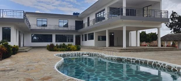 5bdrm Mansion in Gede Malindi for sale