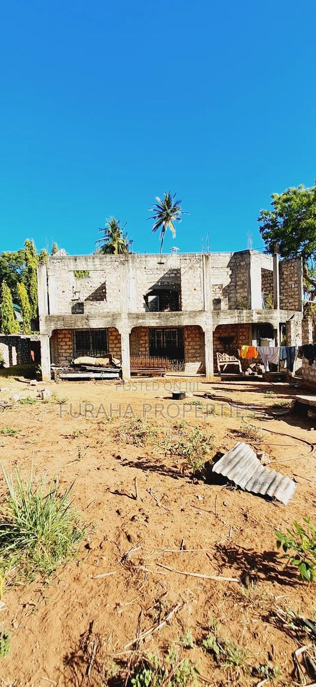 5bdrm Maisonette in Kikambala for sale