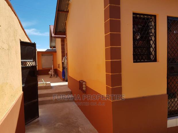 10bdrm Block of Flats in Half London, Likoni for Sale