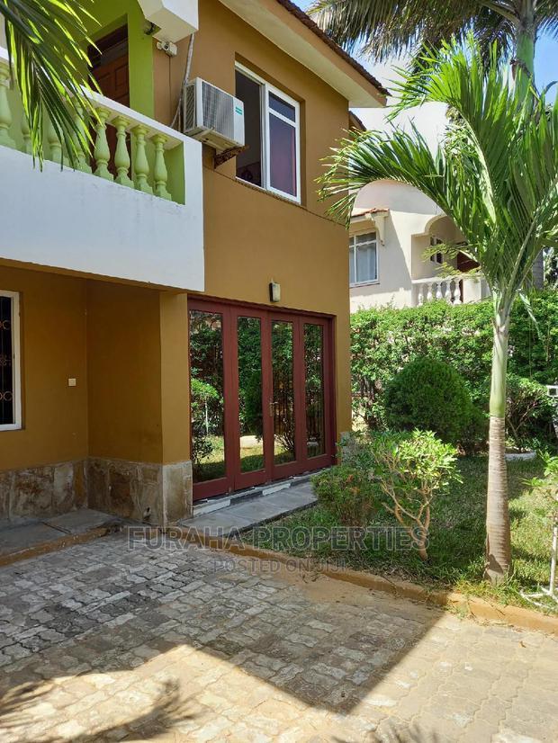 4bdrm Townhouse/Terrace in Bandari, Bombolulu for Sale