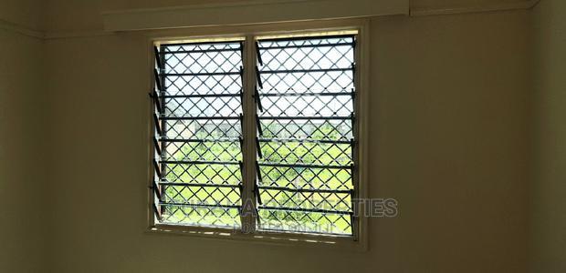 10bdrm Block of Flats in Half London, Likoni for Sale