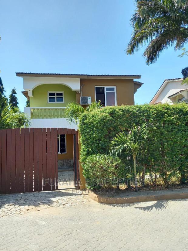 4bdrm Townhouse/Terrace in Bandari, Bombolulu for Sale
