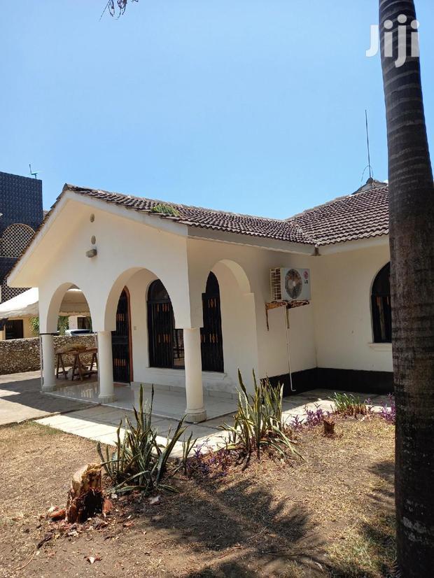 For Sale 2 Bedrooms Bungalow Nyali