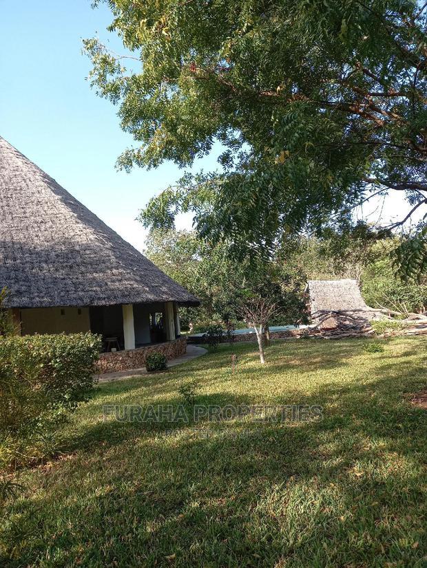5bdrm Bungalow in Kikambala for Sale