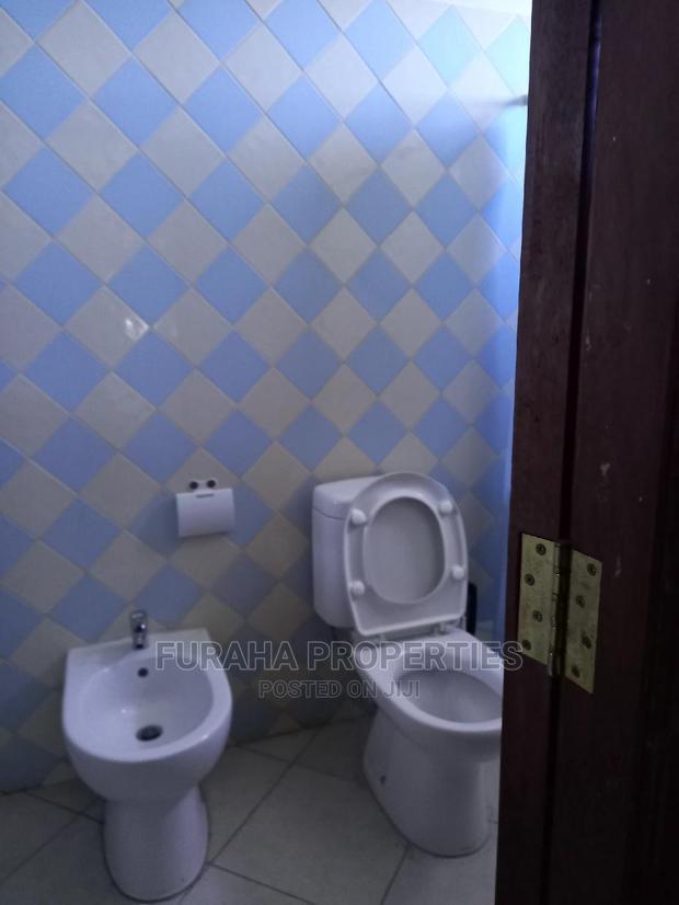 For Sale 6 Bedrooms Villa Nyali