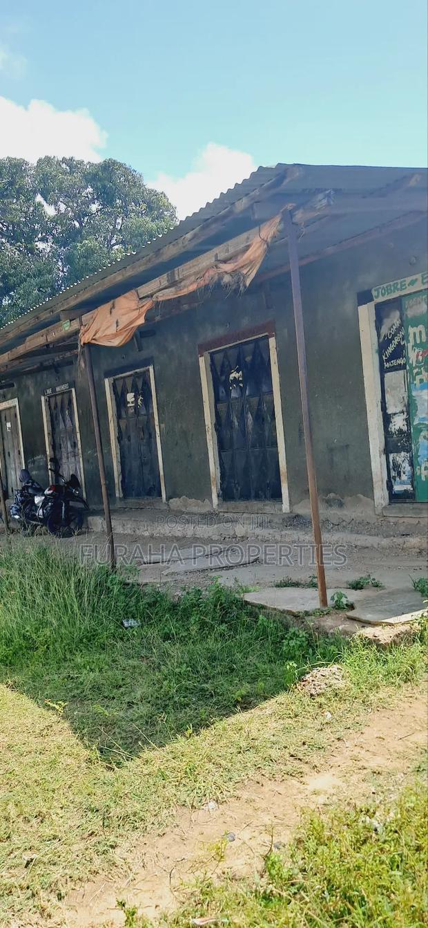 12bdrm Bungalow in Bombolulu for sale